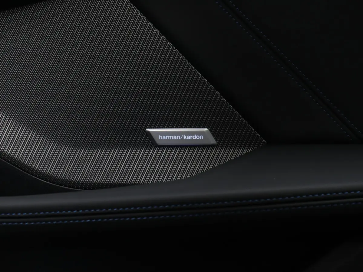 120 | M Sportpakket Pro | Innovation Pack | Panodak | Head-Up | Parking Assistant Plus | Harman Kardon | Elektr. M Sportstoelen | Driving Assistant Plus | 19'' LMV
