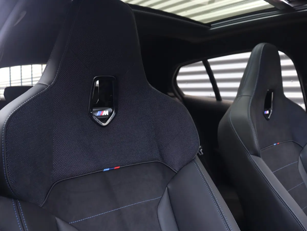 120 | M Sportpakket Pro | Innovation Pack | Panodak | Head-Up | Parking Assistant Plus | Harman Kardon | Elektr. M Sportstoelen | Driving Assistant Plus | 19'' LMV