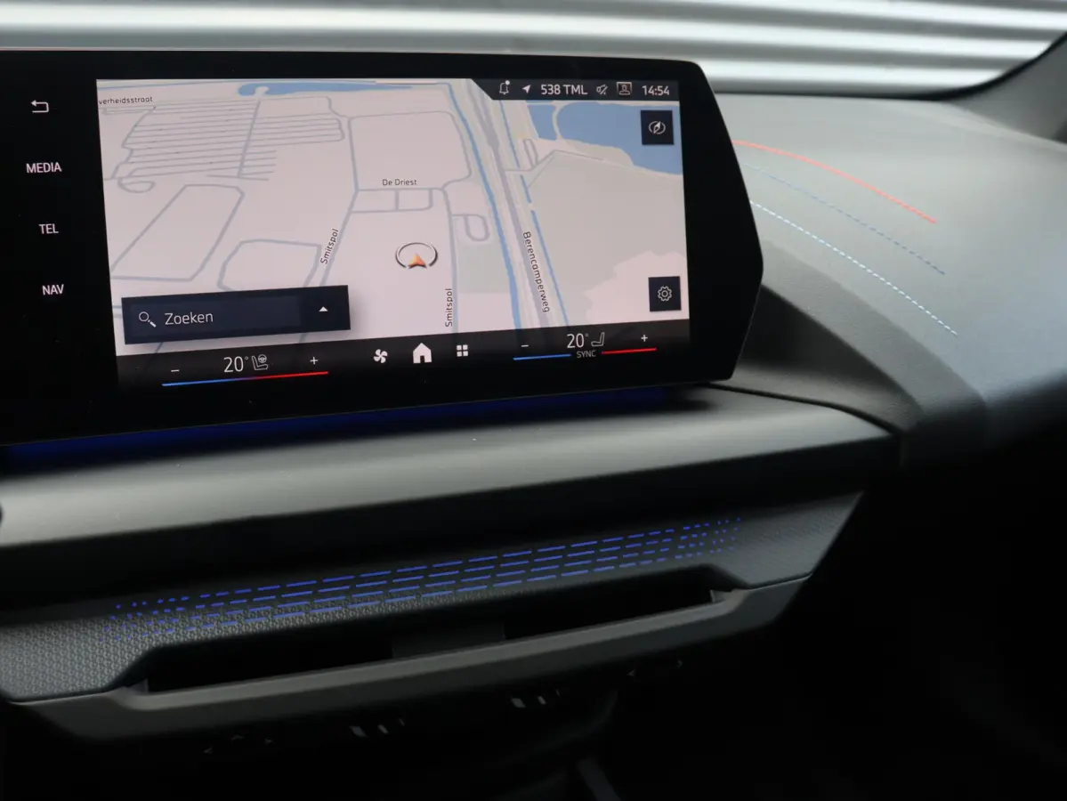 120 | M Sportpakket Pro | Innovation Pack | Panodak | Head-Up | Parking Assistant Plus | Harman Kardon | Elektr. M Sportstoelen | Driving Assistant Plus | 19'' LMV