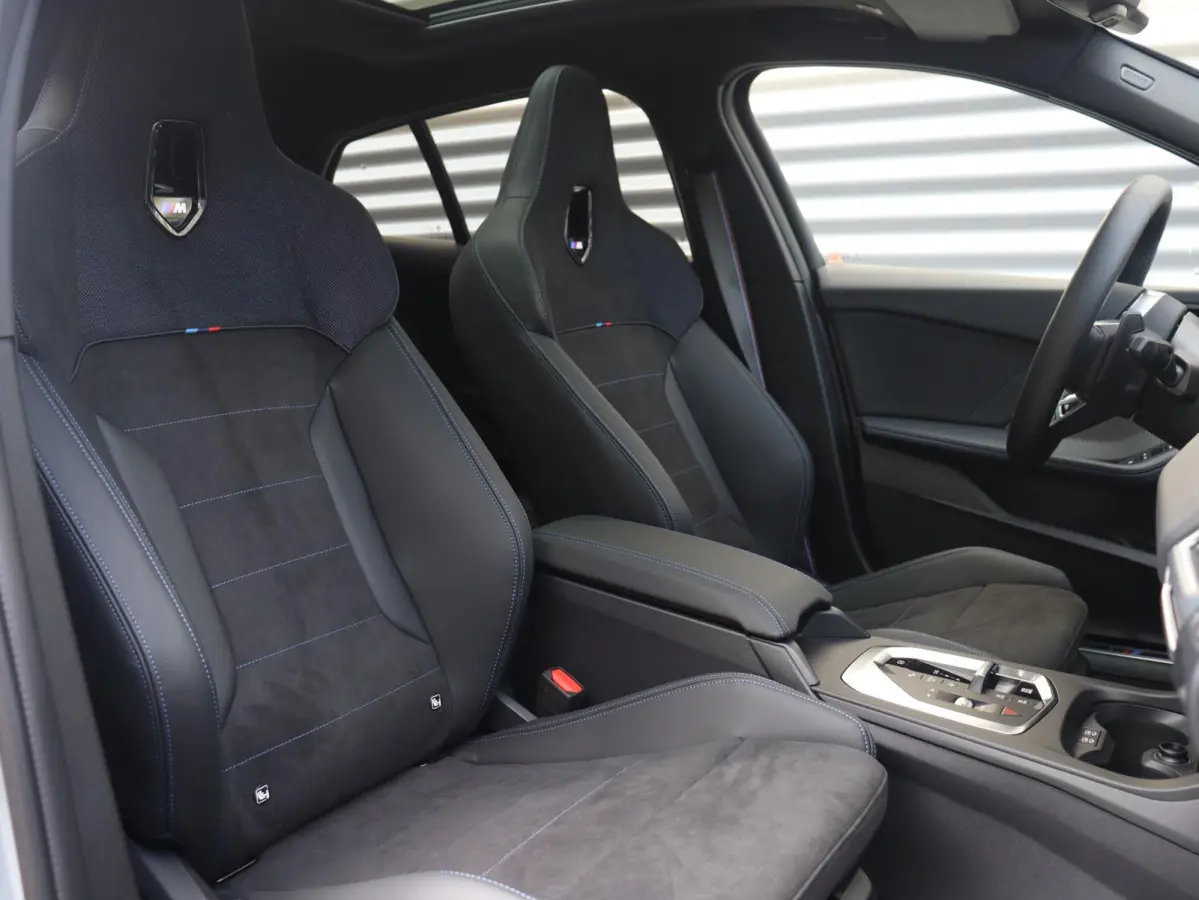 120 | M Sportpakket Pro | Innovation Pack | Panodak | Head-Up | Parking Assistant Plus | Harman Kardon | Elektr. M Sportstoelen | Driving Assistant Plus | 19'' LMV