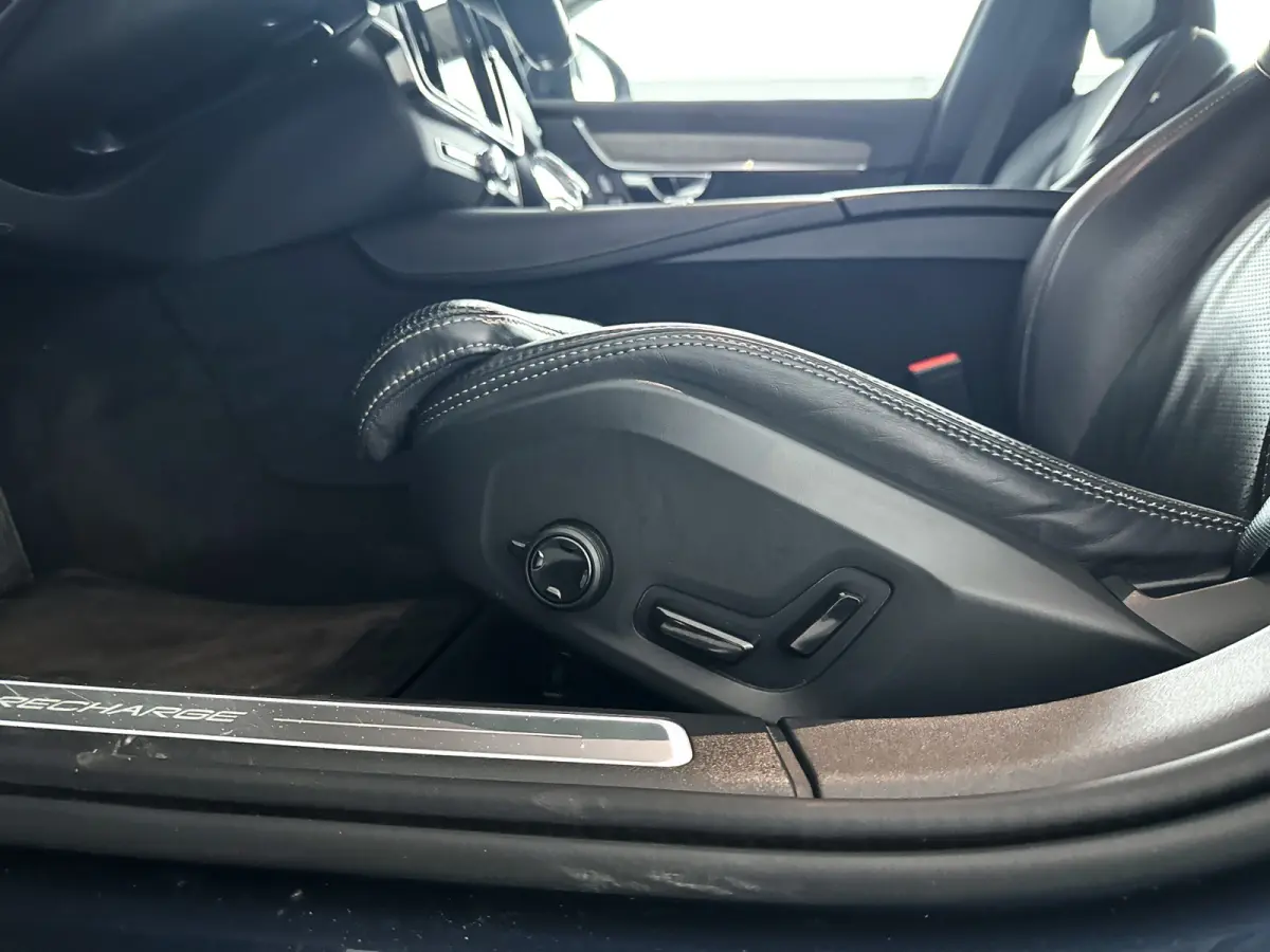 T8 AWD Inscription | Panoramadak | 360° camera | Head-up display | Harman Kardon | Stoelventilatie | Stoel- en stuurverwarming
