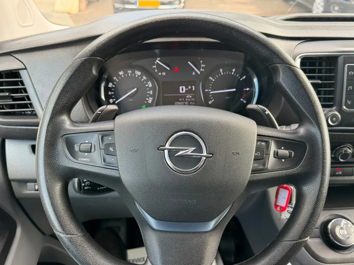 2.0 CDTI L2H1 Edition AUTOMAAT / Camera / Trekhaak / App connect