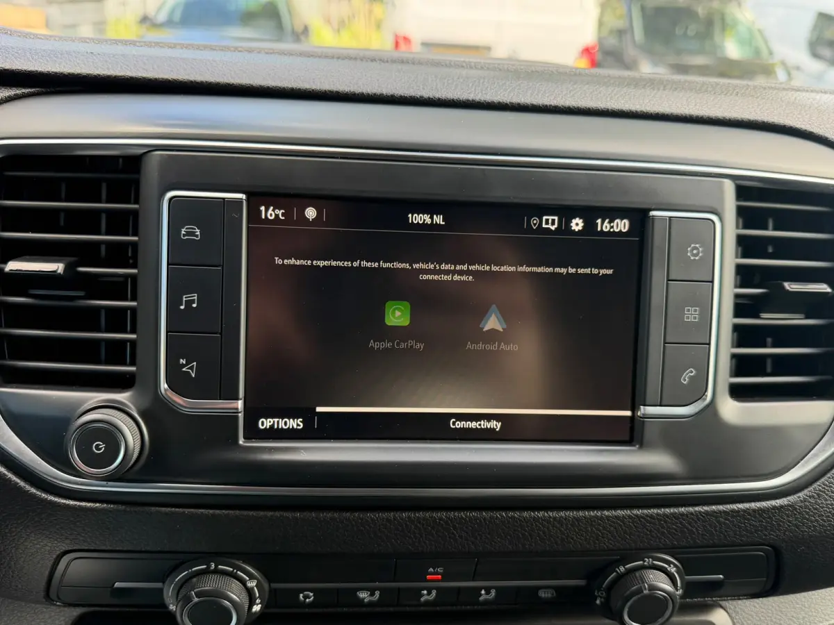 2.0 CDTI L2H1 Edition AUTOMAAT / Camera / Trekhaak / App connect