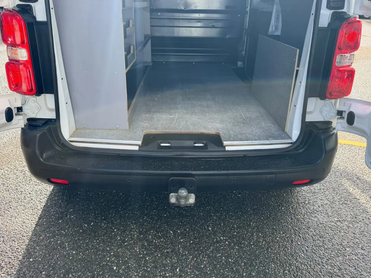 2.0 CDTI L2H1 Edition AUTOMAAT / Camera / Trekhaak / App connect