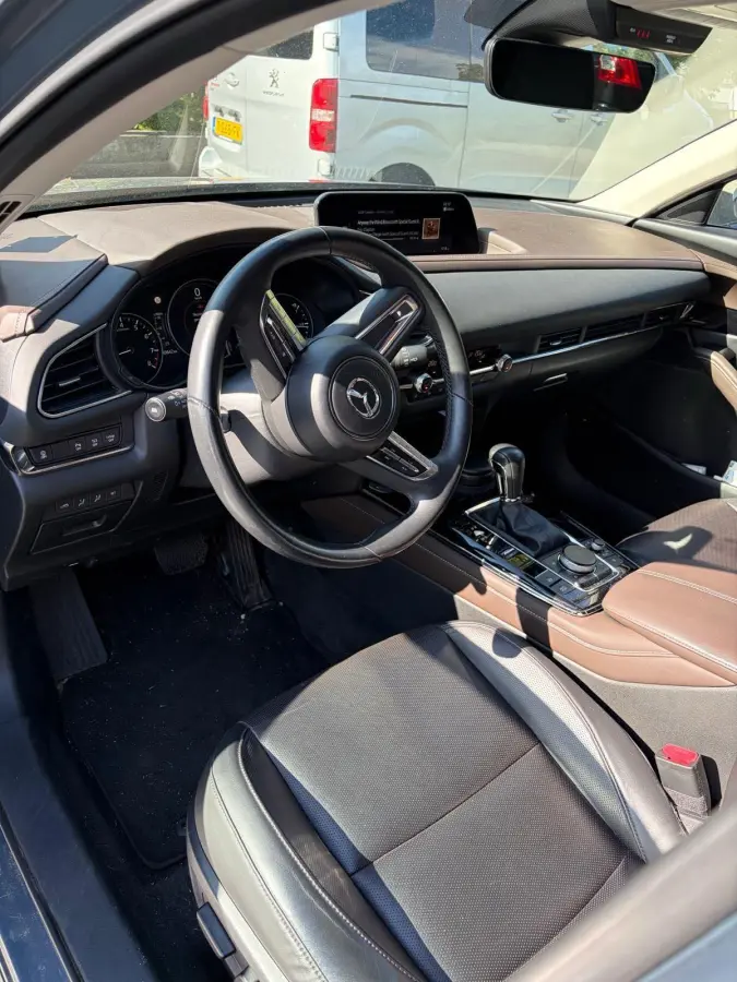 2.0 e-SkyActiv-X M Hybrid Luxury 186 PK