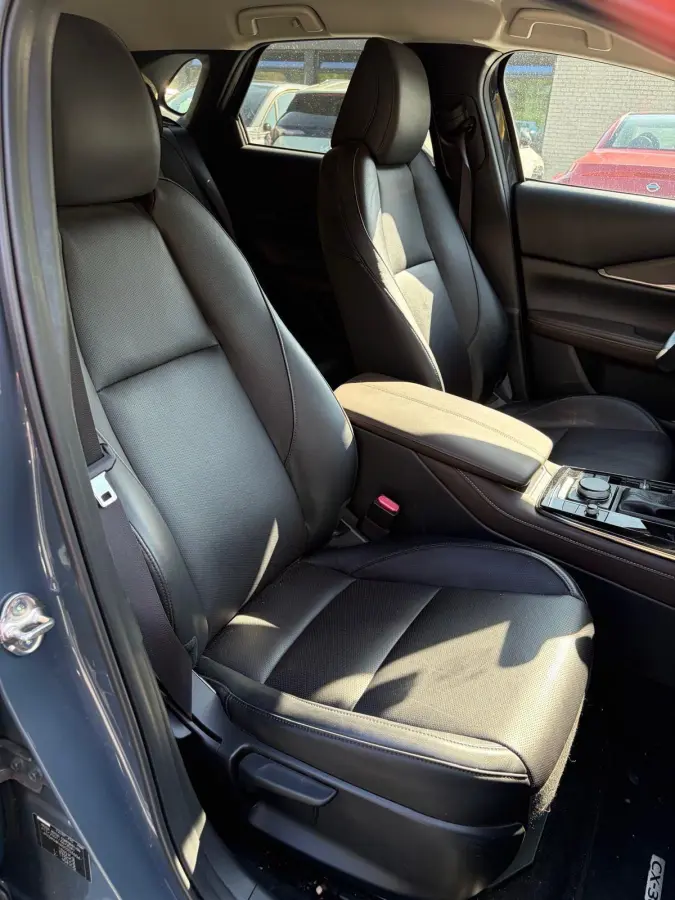 2.0 e-SkyActiv-X M Hybrid Luxury 186 PK