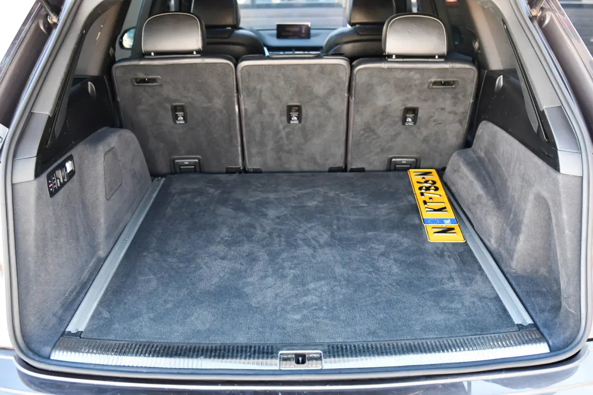 3.0 TDI e-tron quattro S-Line, 360 Cam, Softclose, Trekhaak, Luchtvering, Pano, Bose, HUD, Camera, ACC, LED!