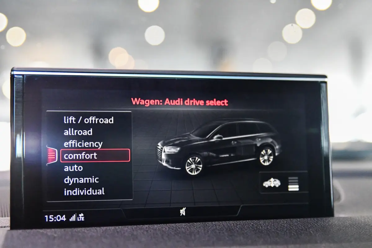 3.0 TDI e-tron quattro S-Line, 360 Cam, Softclose, Trekhaak, Luchtvering, Pano, Bose, HUD, Camera, ACC, LED!