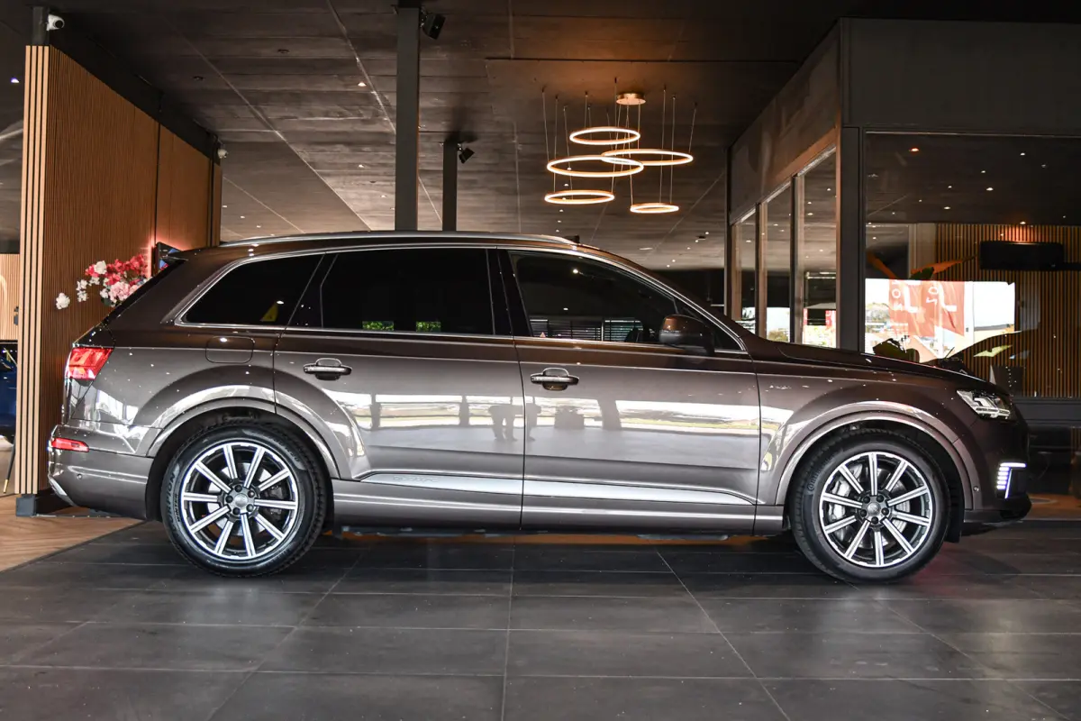 3.0 TDI e-tron quattro S-Line, 360 Cam, Softclose, Trekhaak, Luchtvering, Pano, Bose, HUD, Camera, ACC, LED!