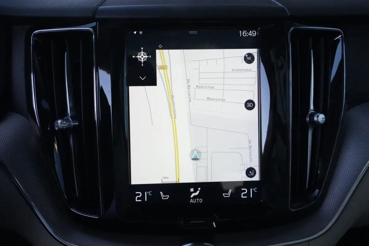 2.0 T6 AWD Inscription | 310 PK | Panoramadak | Lederen bekleding | Luchtvering | Trekhaak | Volvo XC60 2.0 T6 AWD Inscription 310 PK met 2.0-liter 4-cilinder benzinemotor, panoramadak, luxe