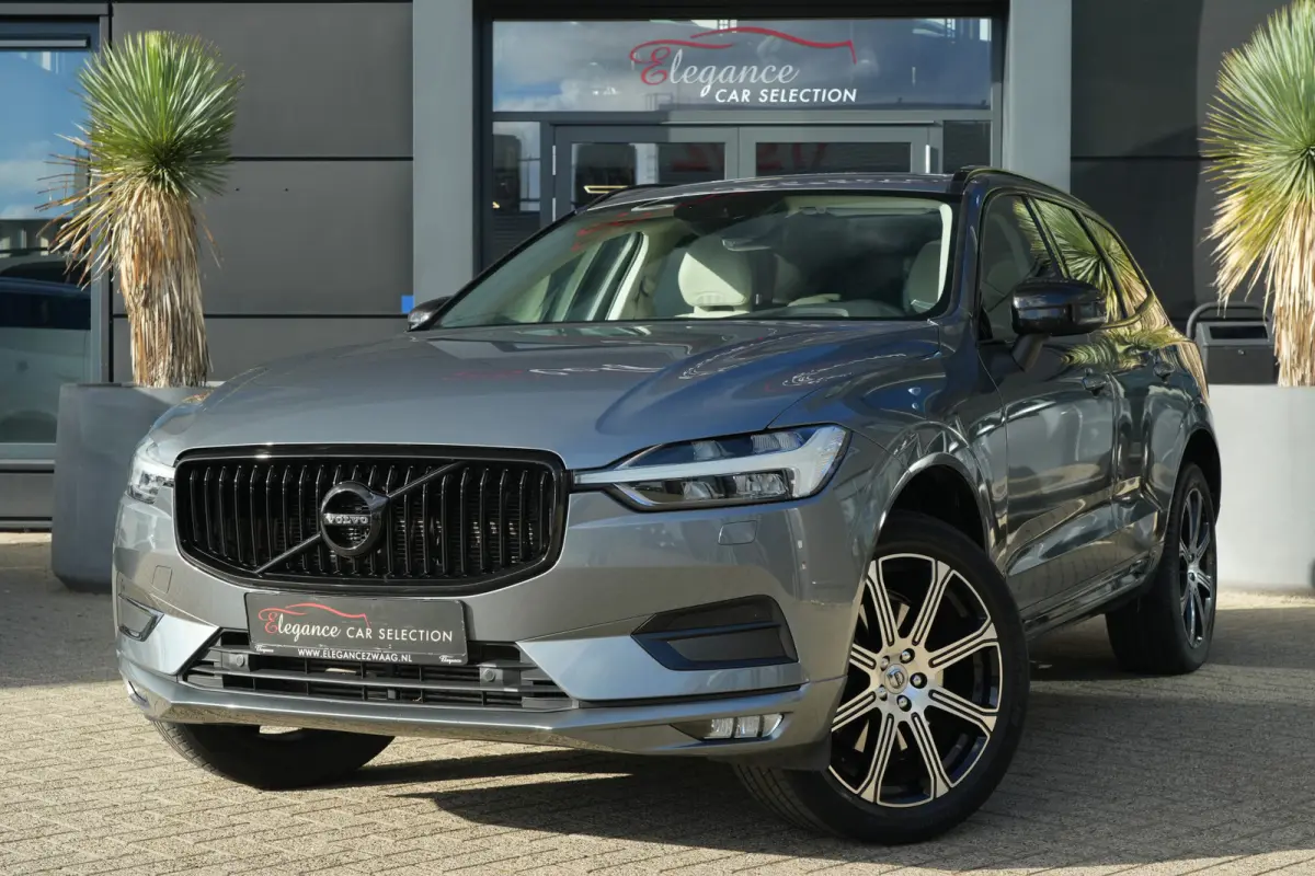 2.0 T6 AWD Inscription | 310 PK | Panoramadak | Lederen bekleding | Luchtvering | Trekhaak | Volvo XC60 2.0 T6 AWD Inscription 310 PK met 2.0-liter 4-cilinder benzinemotor, panoramadak, luxe
