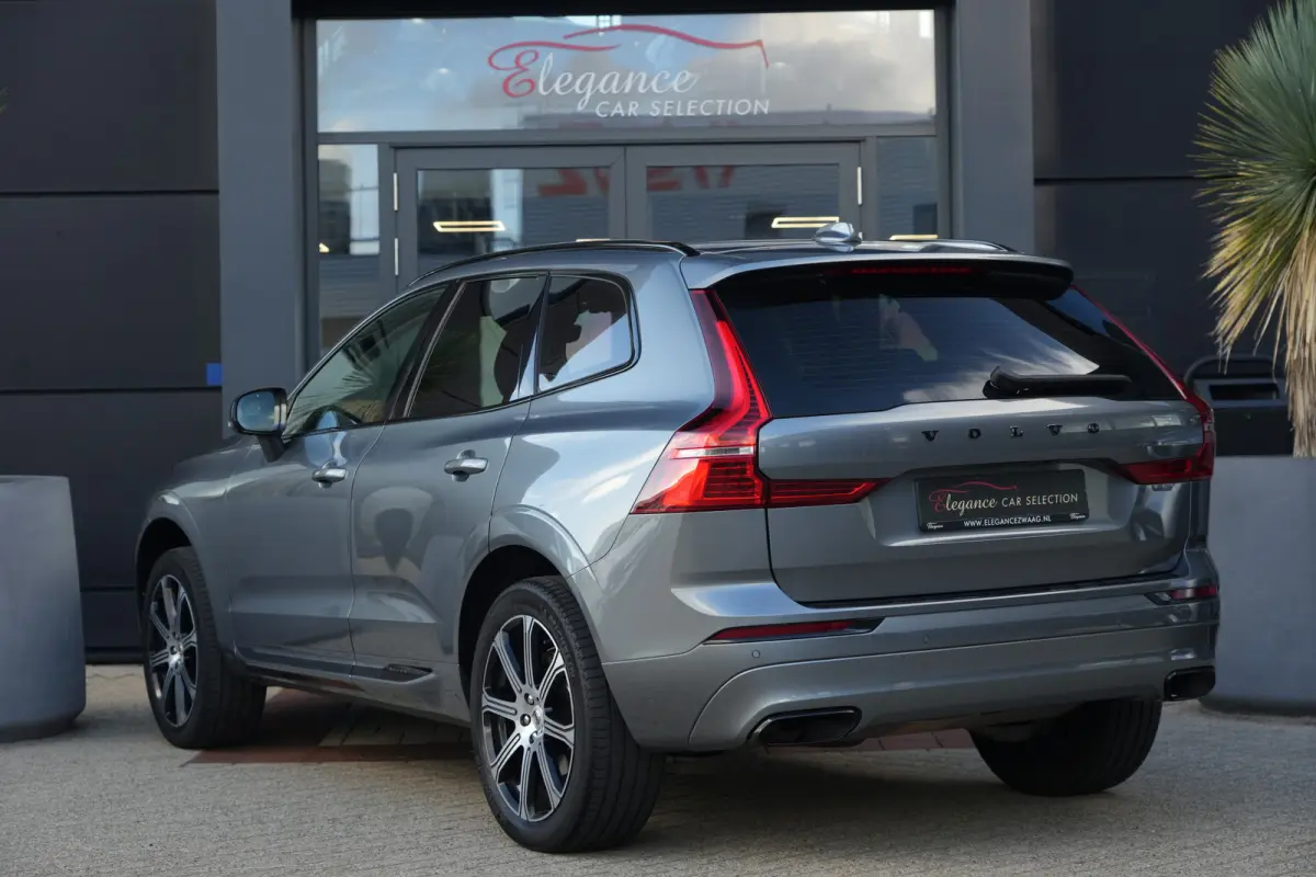 2.0 T6 AWD Inscription | 310 PK | Panoramadak | Lederen bekleding | Luchtvering | Trekhaak | Volvo XC60 2.0 T6 AWD Inscription 310 PK met 2.0-liter 4-cilinder benzinemotor, panoramadak, luxe