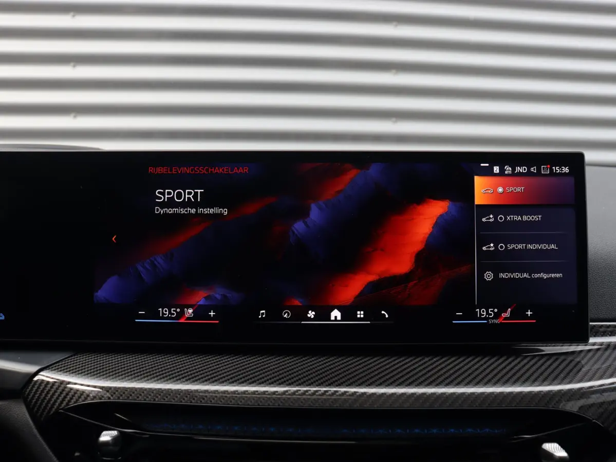 330e | M Sportpakket Pro | Panodak | Trekhaak | Head-Up | Elektr. Stoelen | Adaptive Cruise Control | Harman Kardon | Driving Assistant | Parking Assistant Plus | SoH 100% | 19'' LMV
