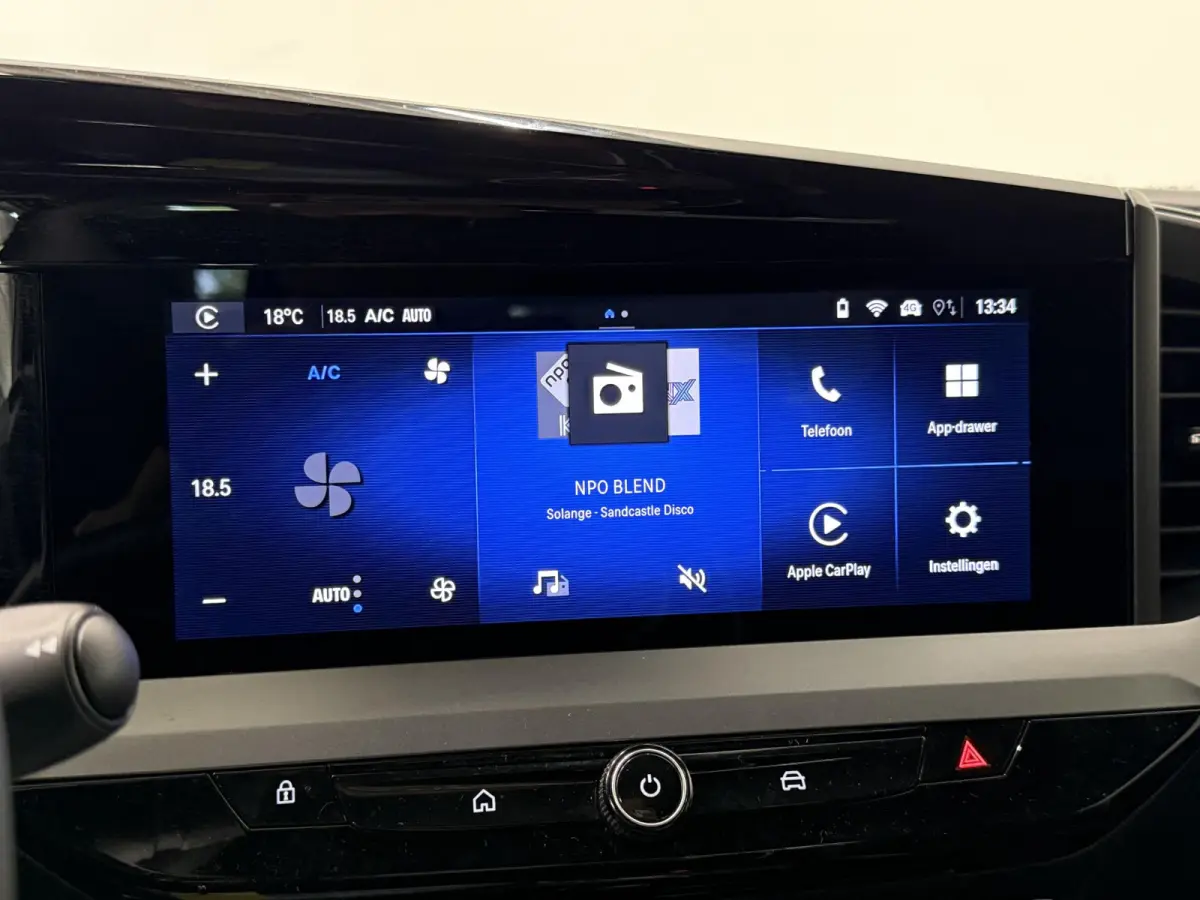1.2 Turbo Hybrid GS AUTOMAAT Climate control Navigatie LED Parkeersensoren achter Camera Cruise control Lichtmetalen velgen Apple Carplay/ Android auto
