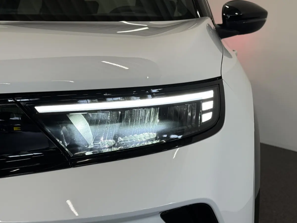 1.2 Turbo Hybrid GS AUTOMAAT Climate control Navigatie LED Parkeersensoren achter Camera Cruise control Lichtmetalen velgen Apple Carplay/ Android auto