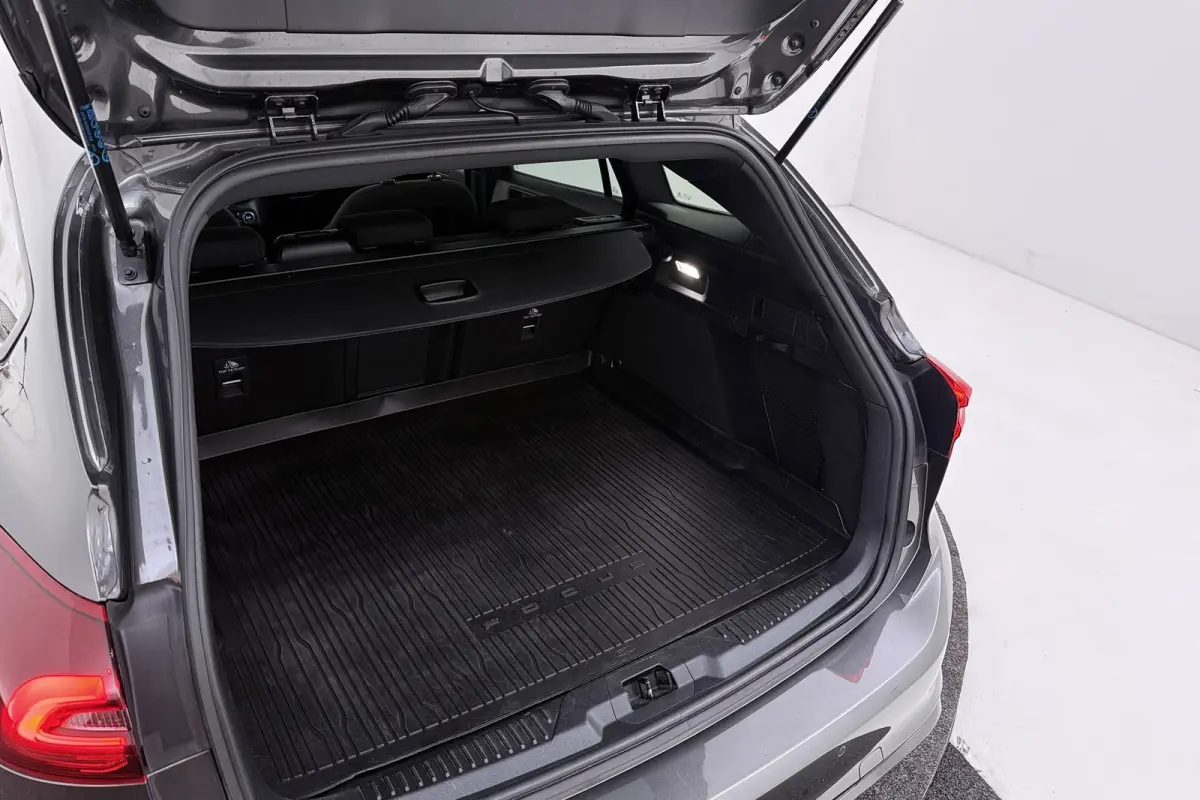 1.0 EcoBoost Hybrid ST-Line Style | Trekhaak | Facelift | Org NL | CarPlay | Camera | Winter Pack |