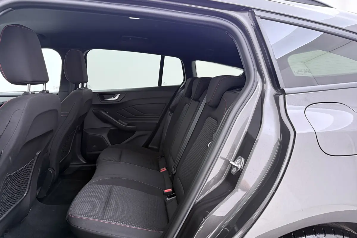 1.0 EcoBoost Hybrid ST-Line Style | Trekhaak | Facelift | Org NL | CarPlay | Camera | Winter Pack |