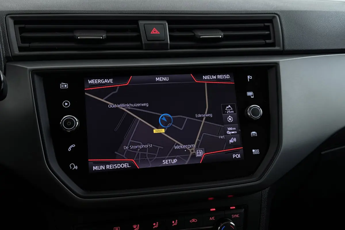 1.0 TSI Style Business Intense | Trekhaak | Climate Control | Stoelverwarming | Cruise Control |
