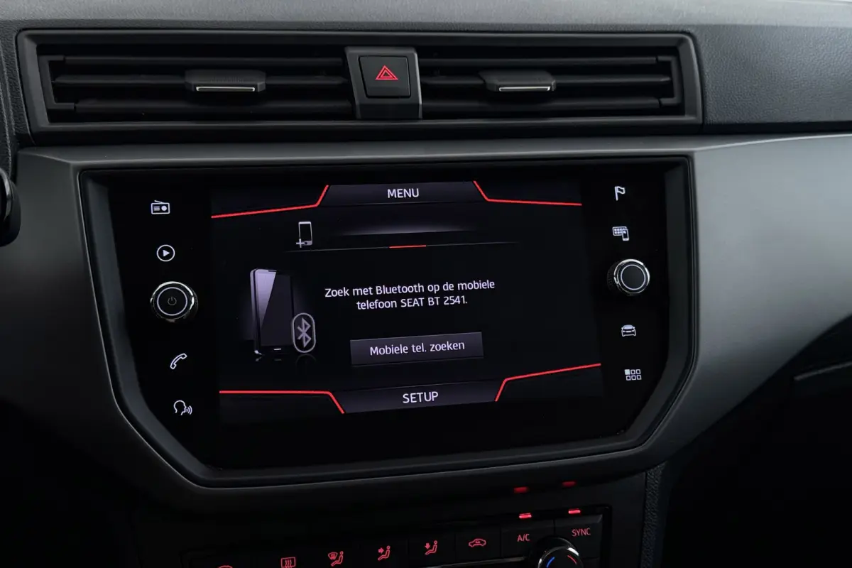 1.0 TSI Style Business Intense | Trekhaak | Climate Control | Stoelverwarming | Cruise Control |