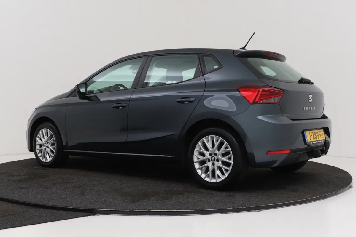 1.0 TSI Style Business Intense | Trekhaak | Climate Control | Stoelverwarming | Cruise Control |