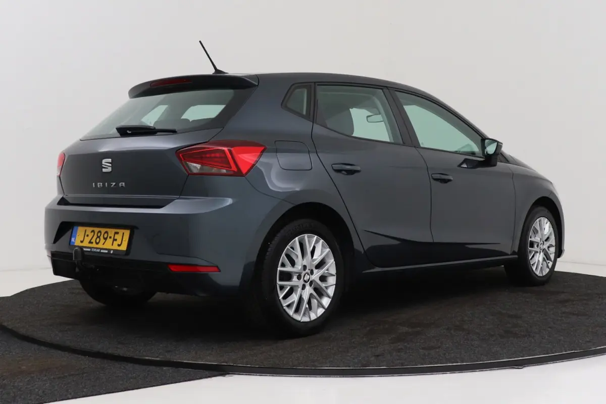 1.0 TSI Style Business Intense | Trekhaak | Climate Control | Stoelverwarming | Cruise Control |