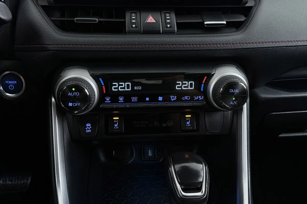 2.5 Plug-in Hybrid Style | Trekhaak | CarPlay | Camera | Stoelverwarming V+A | 89.000 KM! |