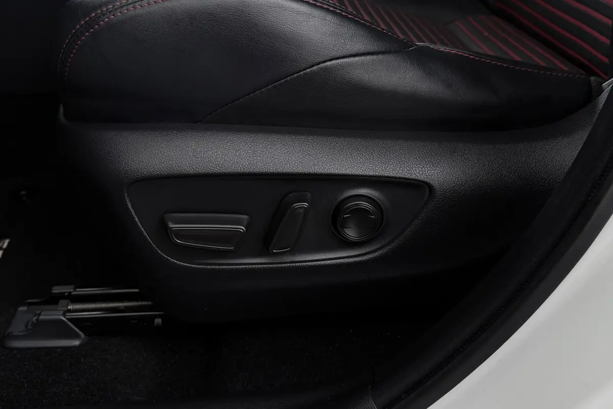 2.5 Plug-in Hybrid Style | Trekhaak | CarPlay | Camera | Stoelverwarming V+A | 89.000 KM! |