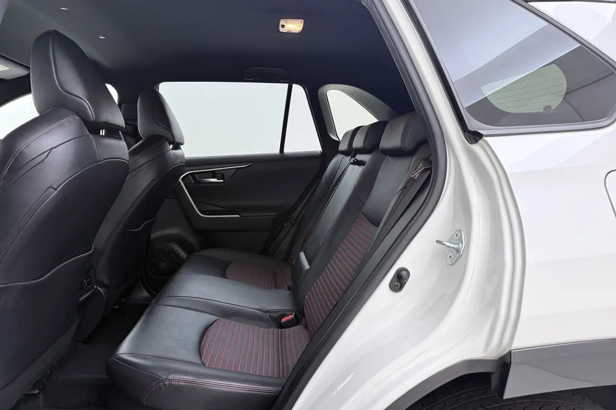 2.5 Plug-in Hybrid Style | Trekhaak | CarPlay | Camera | Stoelverwarming V+A | 89.000 KM! |