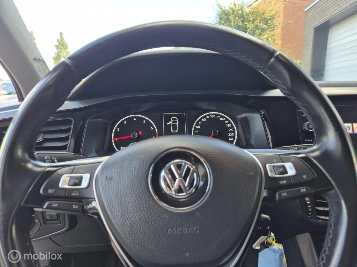 1E EIGENAAR BTW APPLE CARPLAY NAP