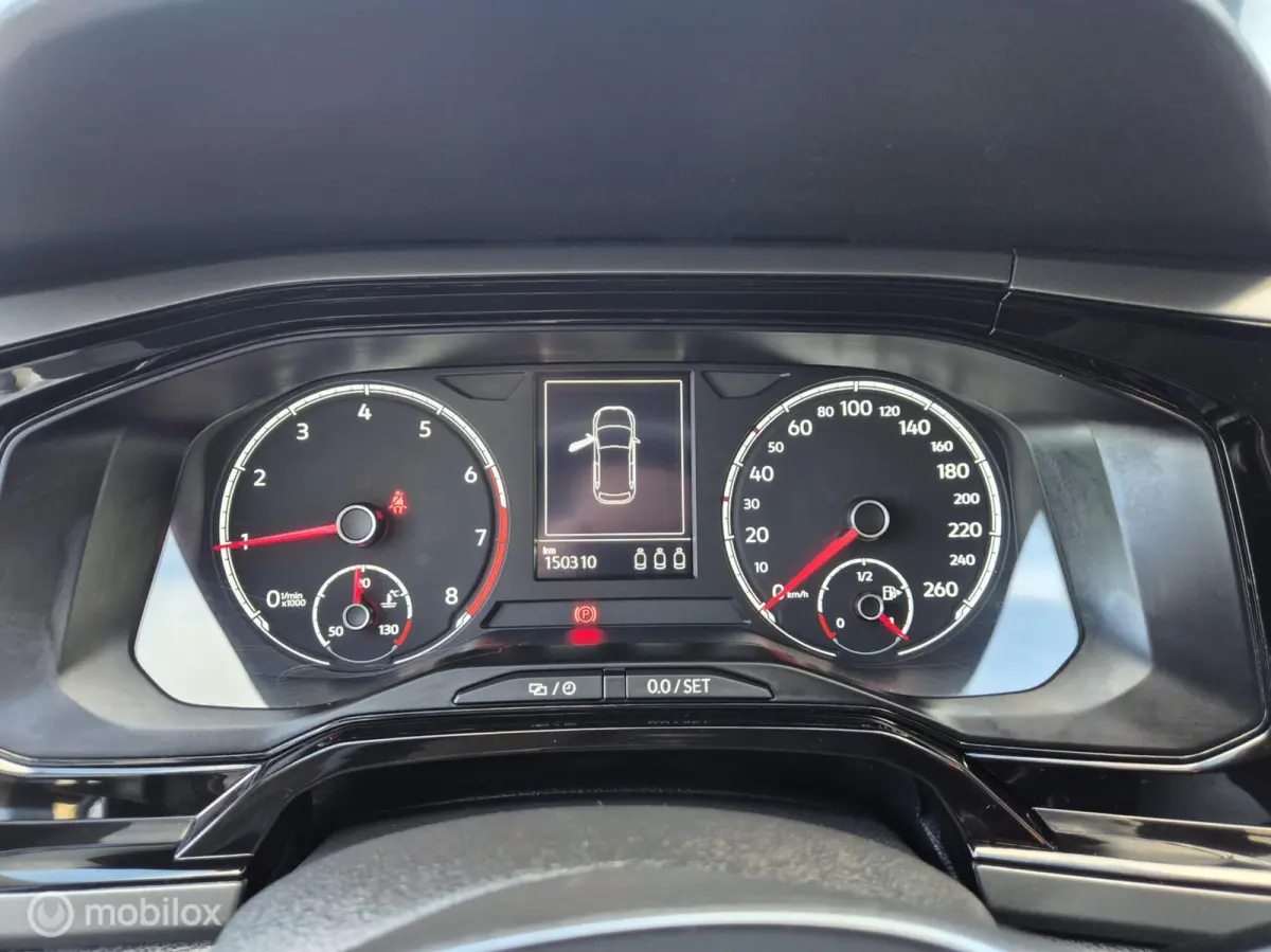1E EIGENAAR BTW APPLE CARPLAY NAP