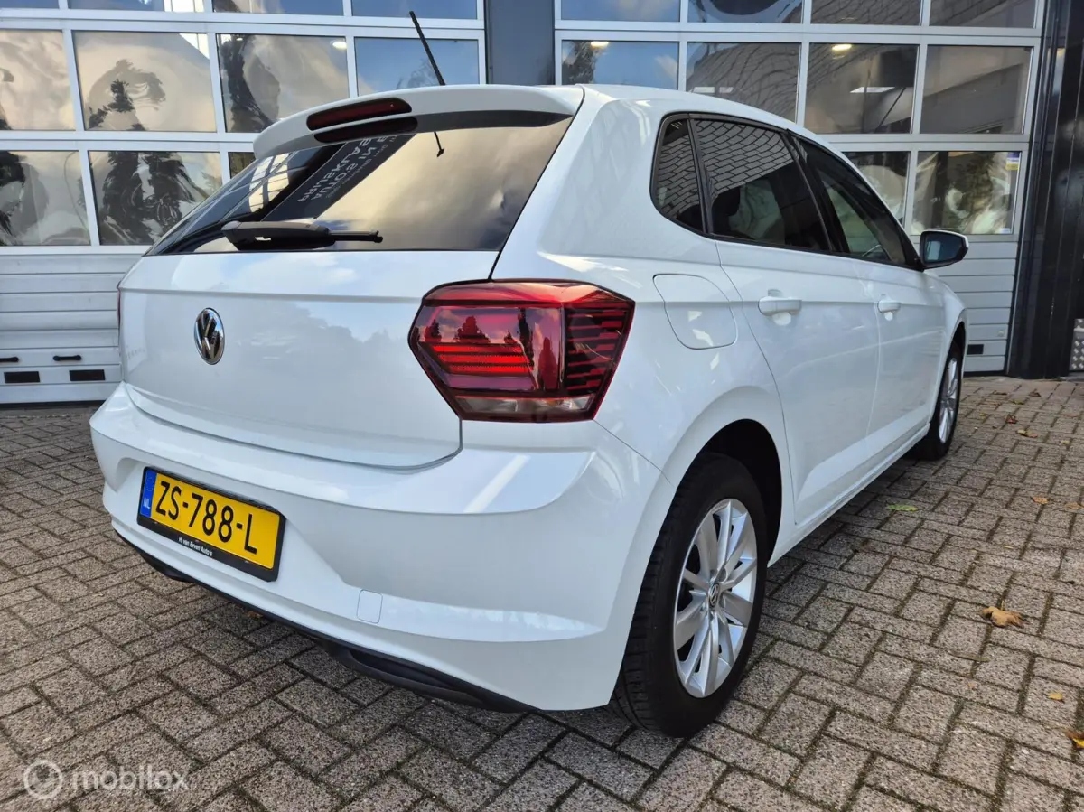 1E EIGENAAR BTW APPLE CARPLAY NAP