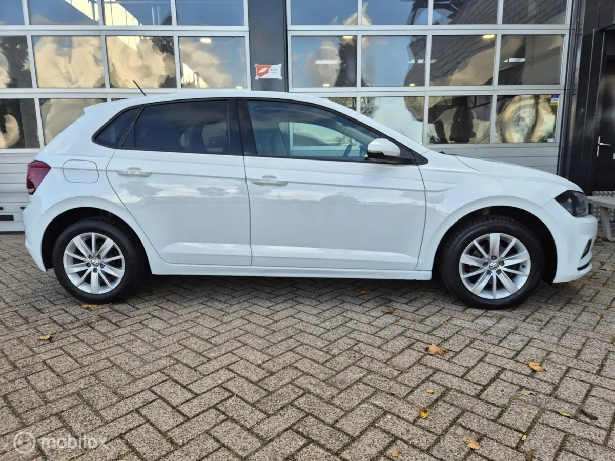 1E EIGENAAR BTW APPLE CARPLAY NAP