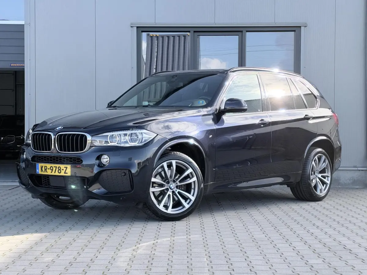 xDrive35i High Executive 306 PK | M sport | Trekhaak | Pano | 360 Camera | Softclose