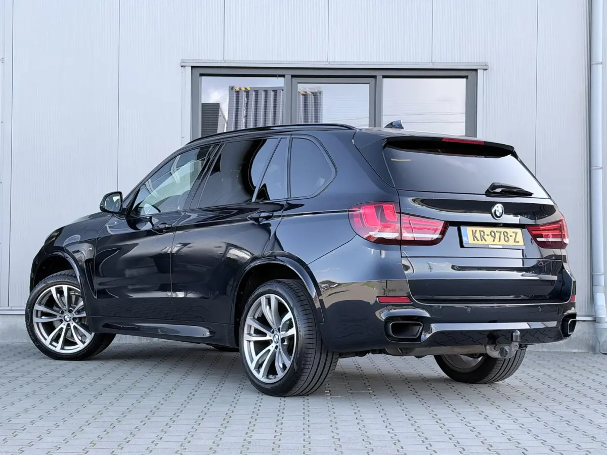 xDrive35i High Executive 306 PK | M sport | Trekhaak | Pano | 360 Camera | Softclose