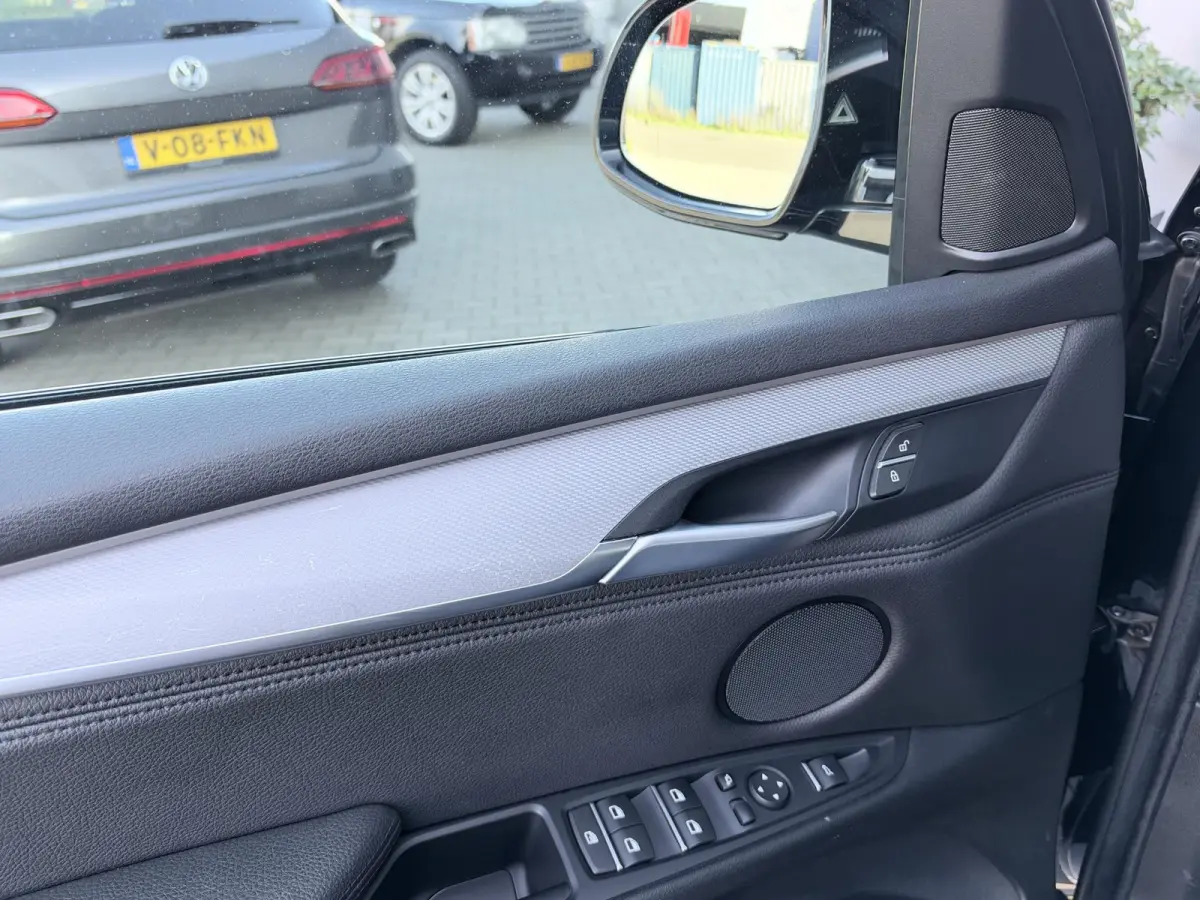 xDrive35i High Executive 306 PK | M sport | Trekhaak | Pano | 360 Camera | Softclose