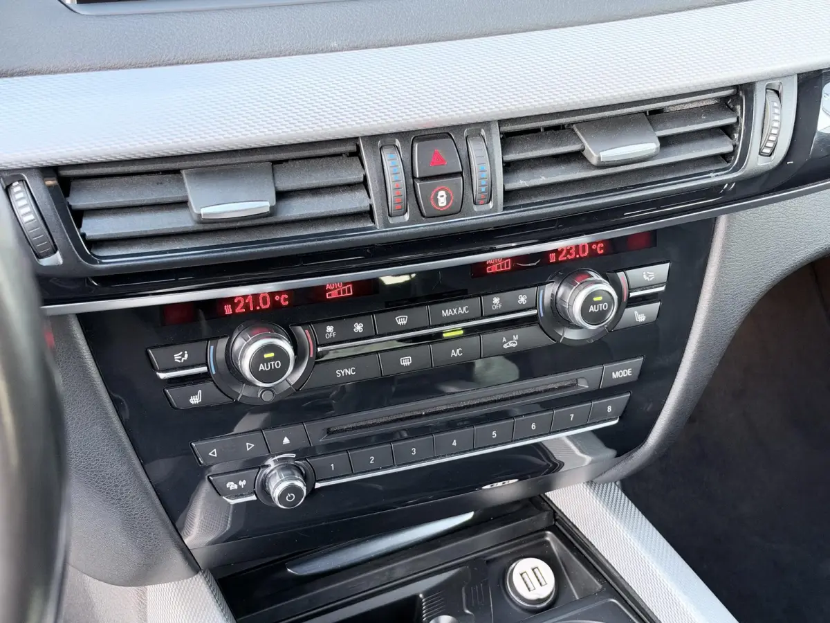 xDrive35i High Executive 306 PK | M sport | Trekhaak | Pano | 360 Camera | Softclose
