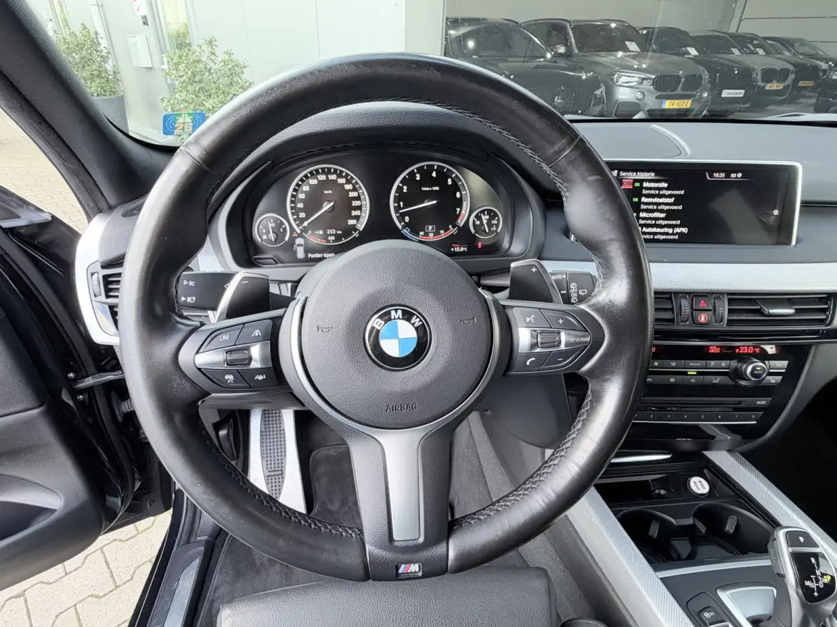 xDrive35i High Executive 306 PK | M sport | Trekhaak | Pano | 360 Camera | Softclose