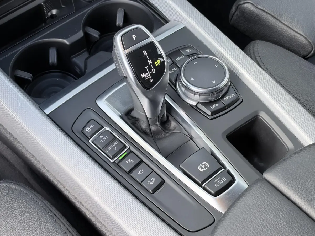 xDrive35i High Executive 306 PK | M sport | Trekhaak | Pano | 360 Camera | Softclose