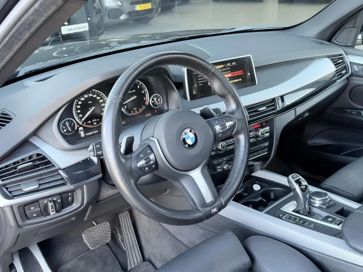 xDrive35i High Executive 306 PK | M sport | Trekhaak | Pano | 360 Camera | Softclose