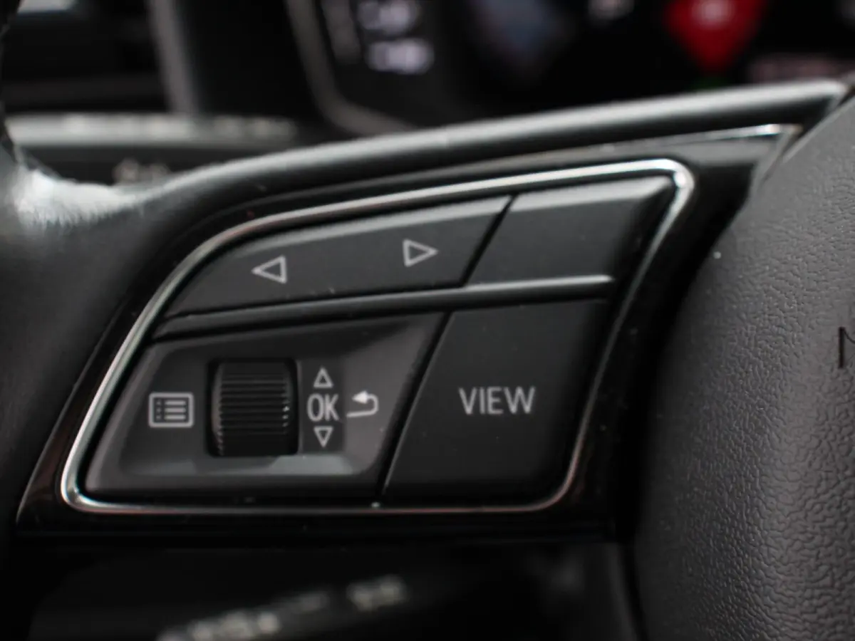 25 TFSI Automaat Advanced edition Navigatie Virtual Cockpit PDC v+a Cruise 2-Zone Climate Control Apple CarPlay/Android Auto