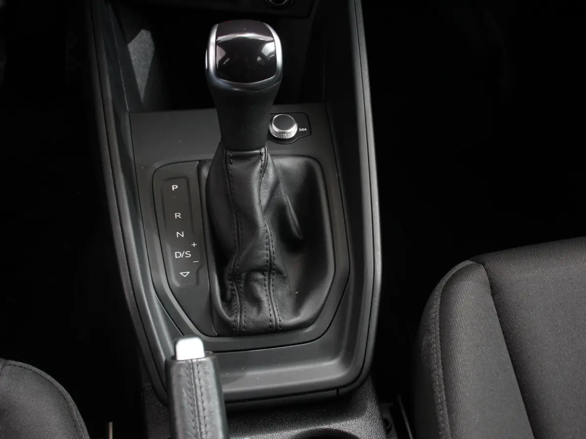 25 TFSI Automaat Advanced edition Navigatie Virtual Cockpit PDC v+a Cruise 2-Zone Climate Control Apple CarPlay/Android Auto