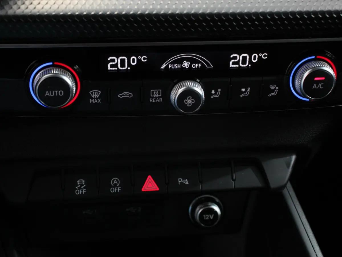 25 TFSI Automaat Advanced edition Navigatie Virtual Cockpit PDC v+a Cruise 2-Zone Climate Control Apple CarPlay/Android Auto