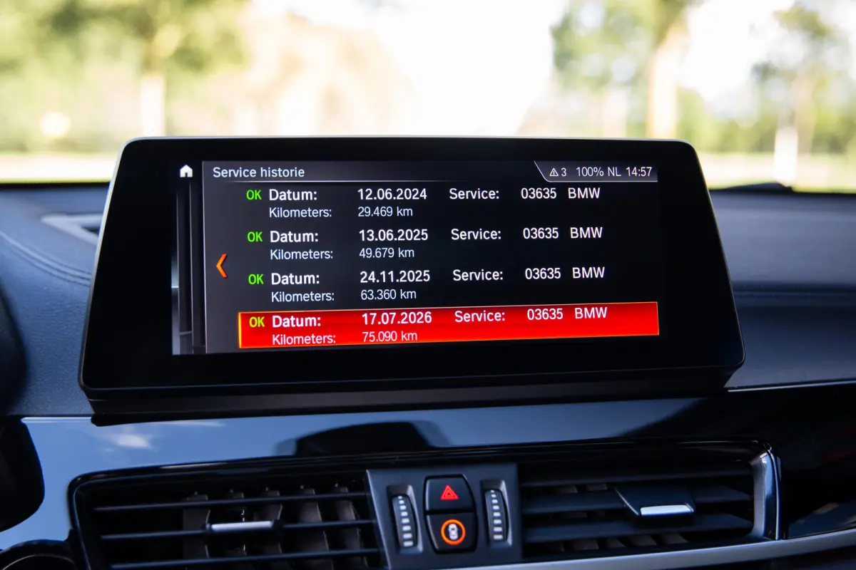 xDrive20i Business Edition Plus , Panoramadak, HUD, Achteruitrijcamera, Navigatie,
