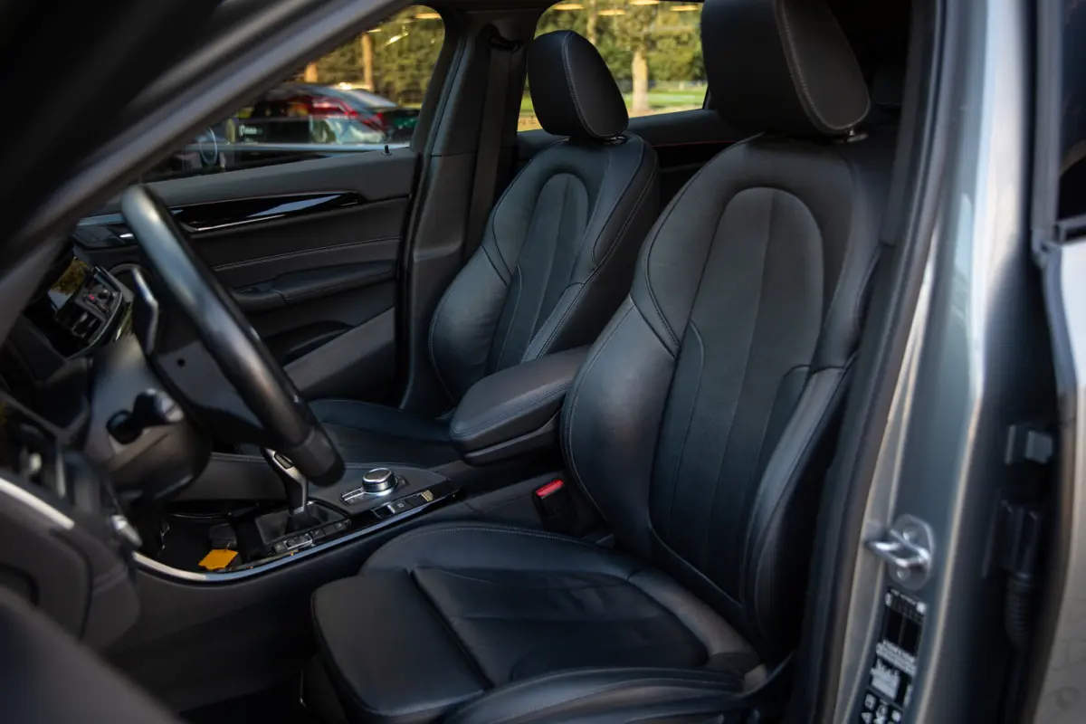 xDrive20i Business Edition Plus , Panoramadak, HUD, Achteruitrijcamera, Navigatie,