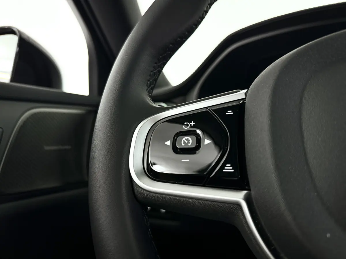 T8 Plug-in hybrid AWD Ultra Dark | SOH 99% | Panoramadak | 360° camera | Head-up display | Harman Kardon | Stoelventilatie | Massage | Stoel- en stuurverwarming | Trekhaak