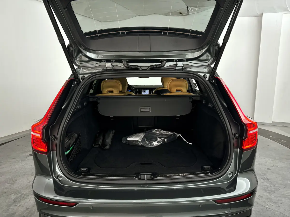 T8 Plug-in hybrid AWD Ultra Dark | SOH 99% | Panoramadak | 360° camera | Head-up display | Harman Kardon | Stoelventilatie | Massage | Stoel- en stuurverwarming | Trekhaak