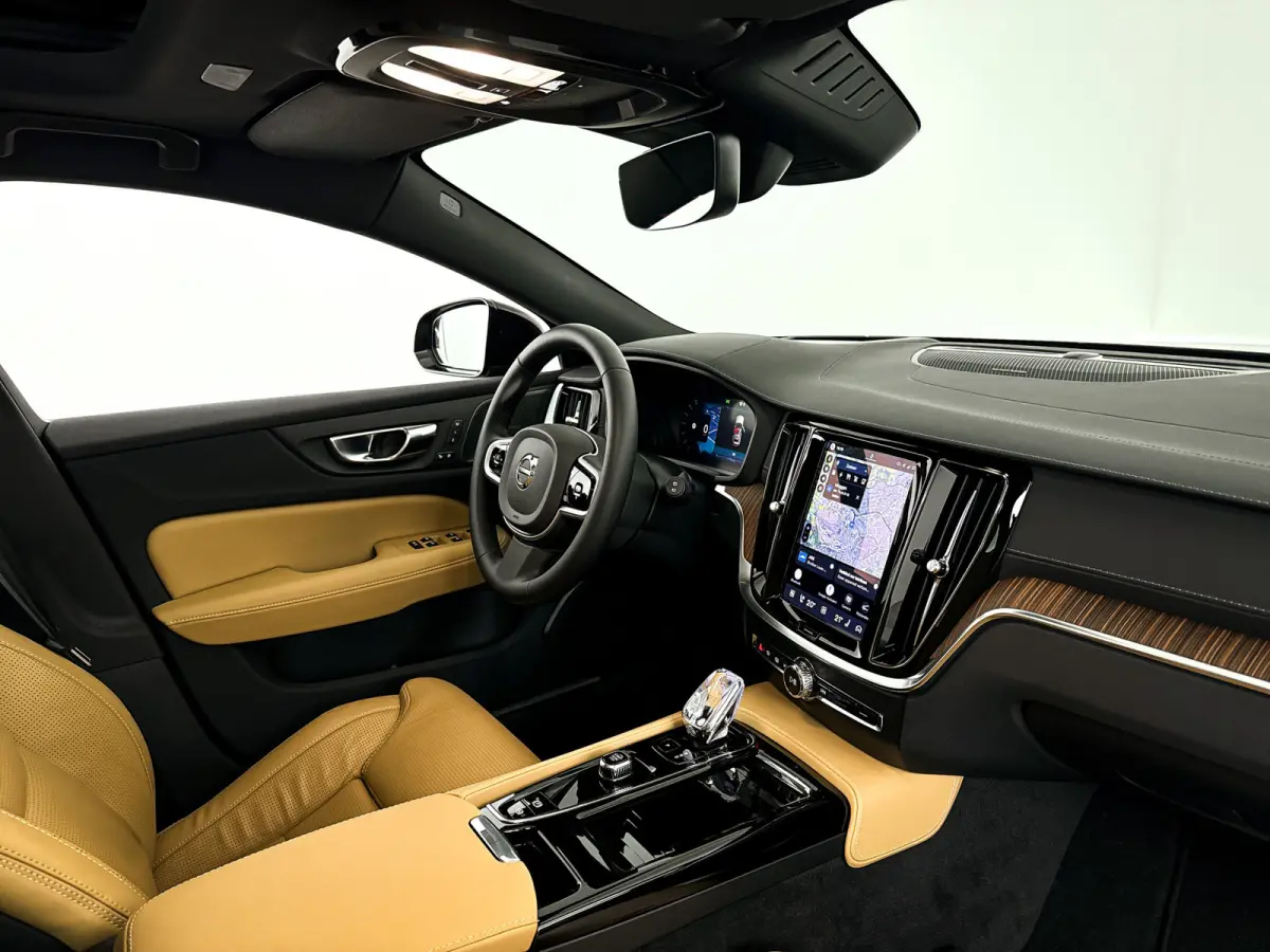 T8 Plug-in hybrid AWD Ultra Dark | SOH 99% | Panoramadak | 360° camera | Head-up display | Harman Kardon | Stoelventilatie | Massage | Stoel- en stuurverwarming | Trekhaak