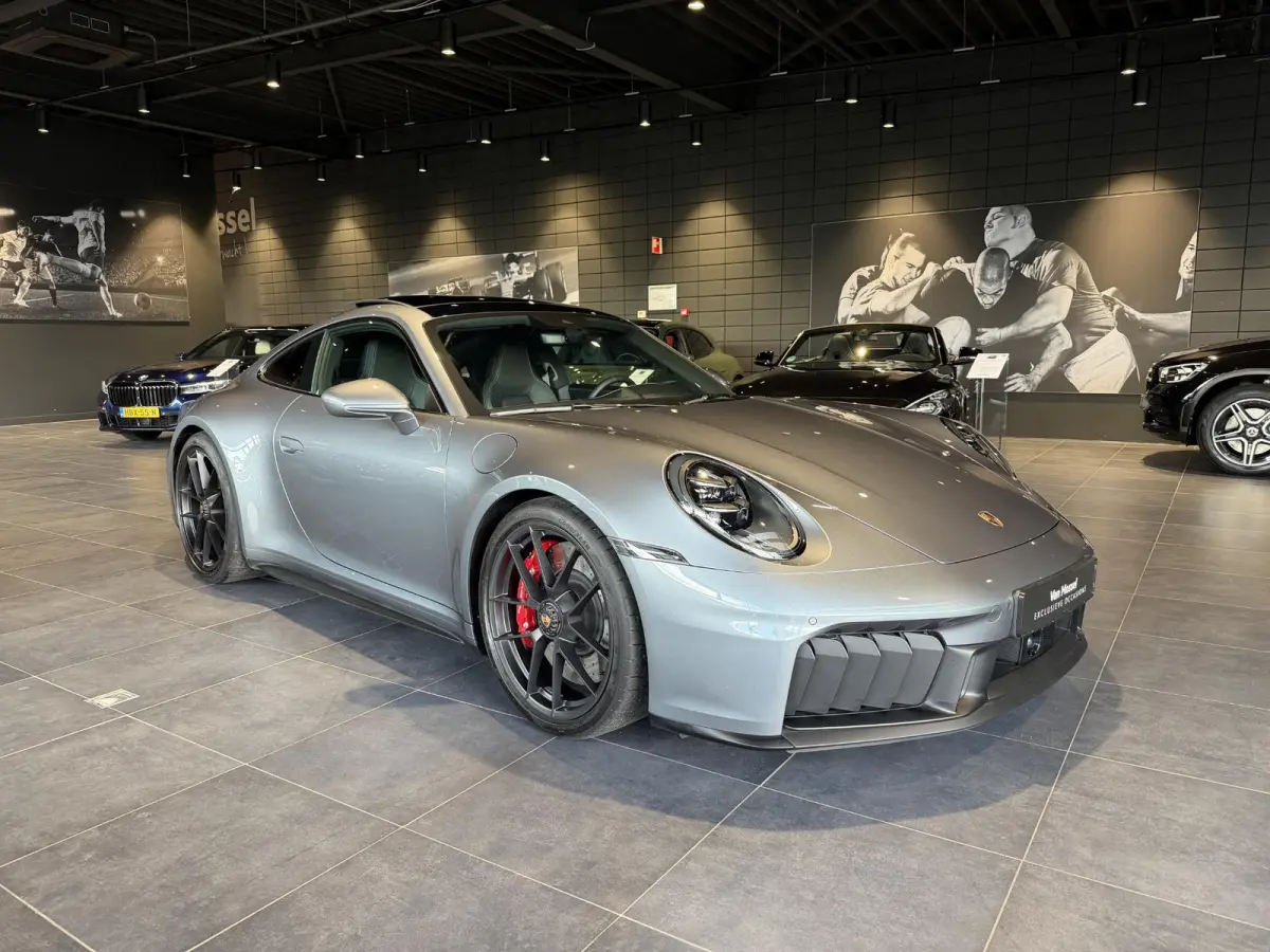3.6 T-Hybrid Carrera GTS | SPORTDESIGN | SPORTCHRONO | SPORUITLAATSYSTEEM | PTV + | PASM | PDLS + | BOSE | HEFSYSTEEM VOORAS | ACHTERASBESTURING | 18-WEG STOELEN | PANORAMA/SCHUIF-KANTELDAK 