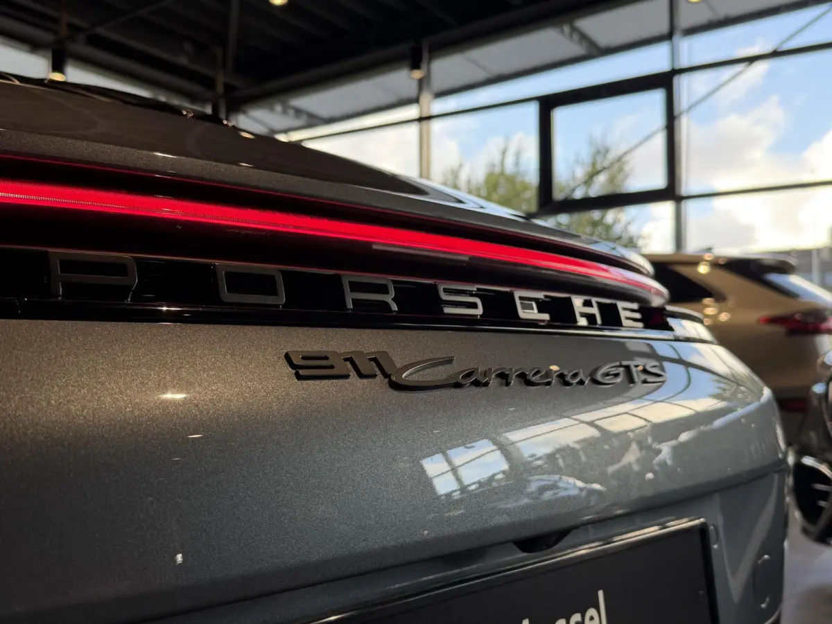 3.6 T-Hybrid Carrera GTS | SPORTDESIGN | SPORTCHRONO | SPORUITLAATSYSTEEM | PTV + | PASM | PDLS + | BOSE | HEFSYSTEEM VOORAS | ACHTERASBESTURING | 18-WEG STOELEN | PANORAMA/SCHUIF-KANTELDAK 
