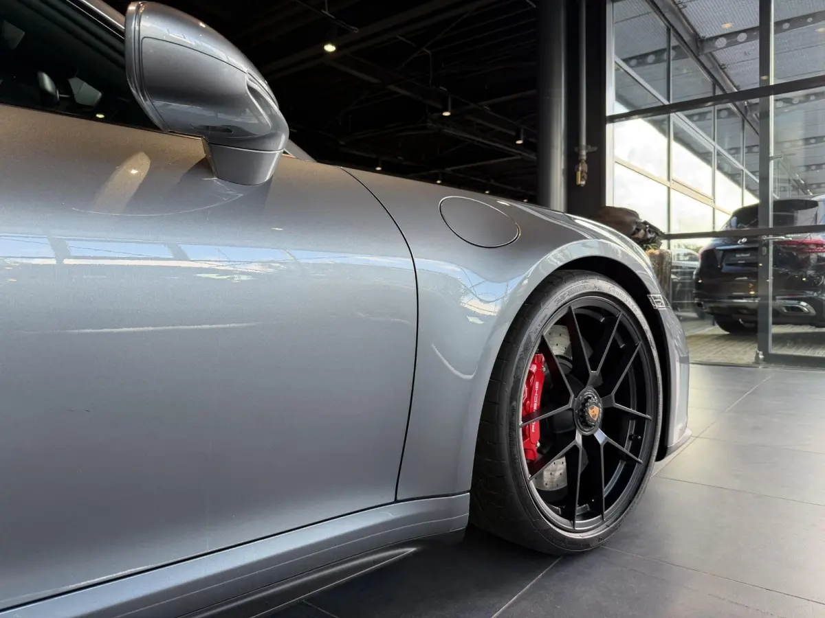3.6 T-Hybrid Carrera GTS | SPORTDESIGN | SPORTCHRONO | SPORUITLAATSYSTEEM | PTV + | PASM | PDLS + | BOSE | HEFSYSTEEM VOORAS | ACHTERASBESTURING | 18-WEG STOELEN | PANORAMA/SCHUIF-KANTELDAK 